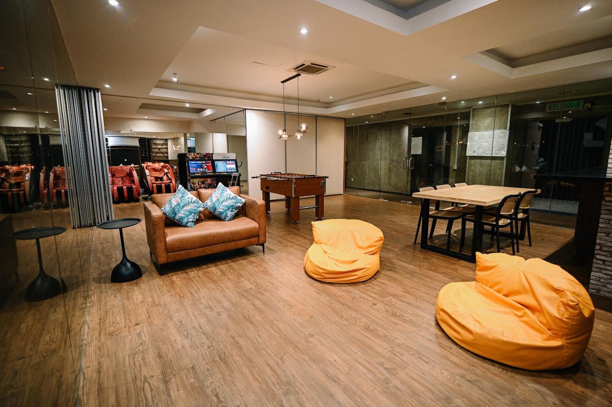 Hotel Kingston 4, Trx 2*