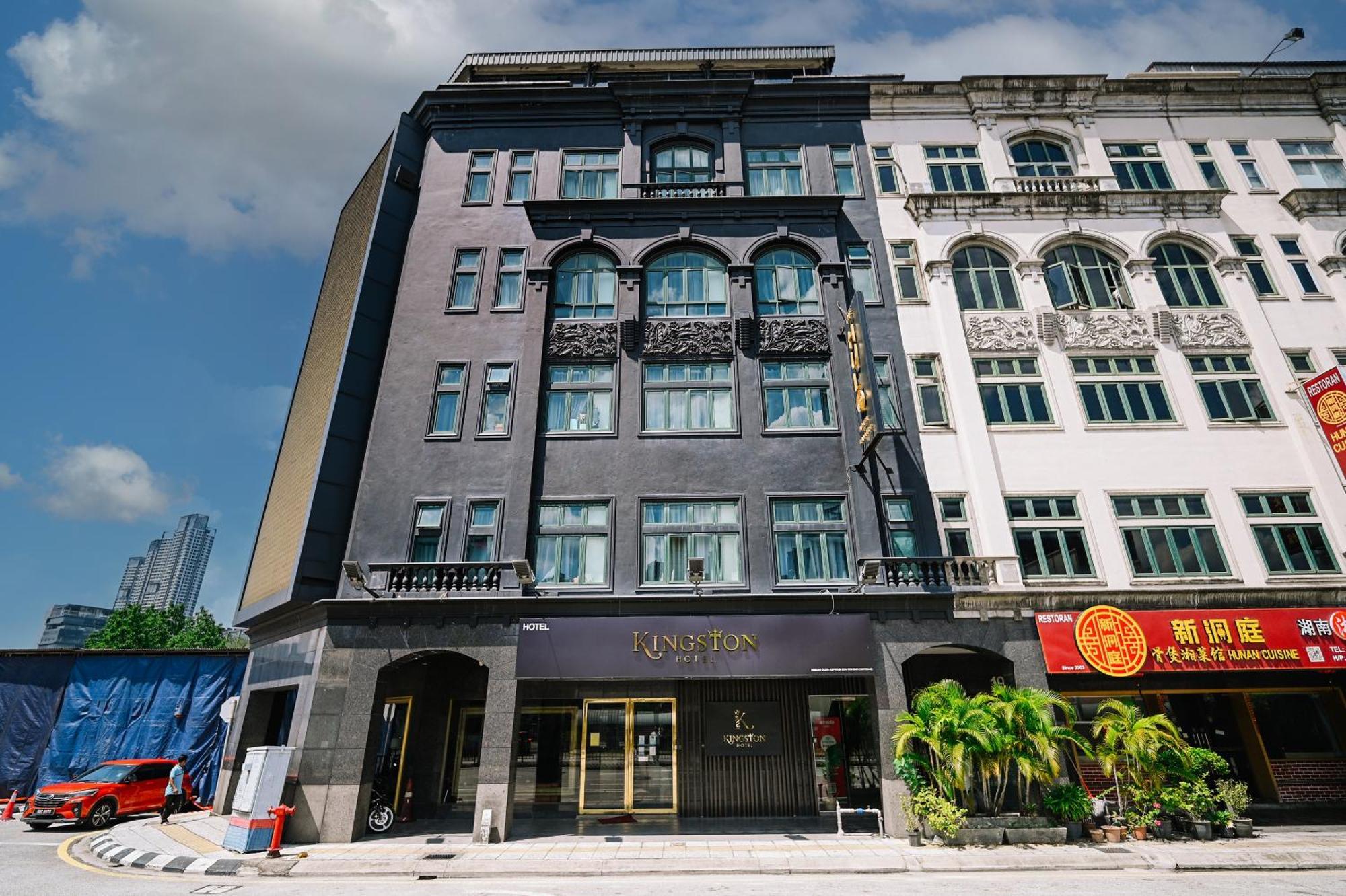 Kingston 4, Trx Hotel